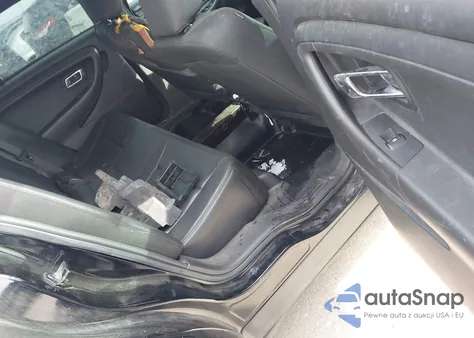 2016 Ford Police Interceptor z USA, uszkodzony, nr VIN 1FAHP2L88GG132507